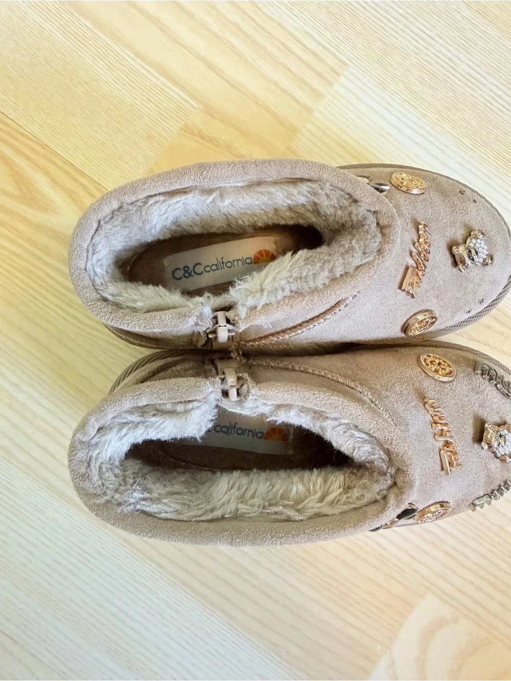 🌈6/$10 C&C California Plush Beige Winter Booties with Decorative Charms